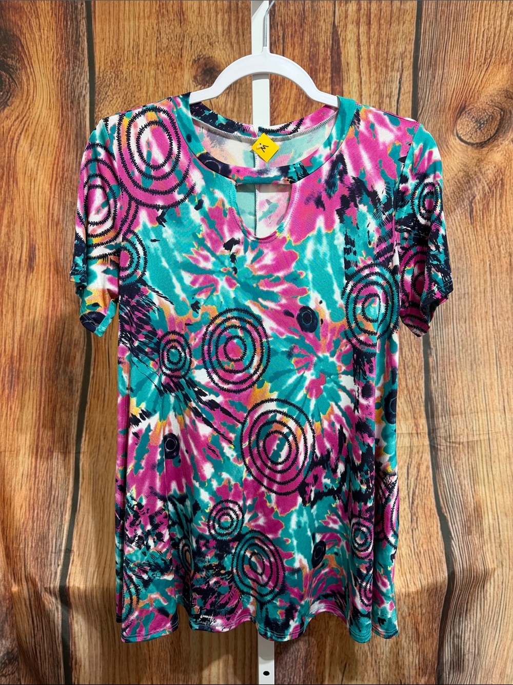 ๐จ(4/$10) Colorful A-line Keyhole Blouse Size M